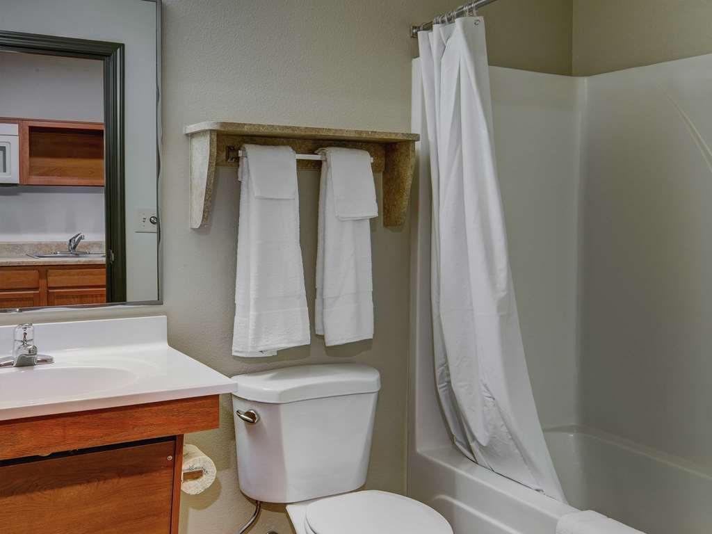 Woodspring Suites Віллістон Номер фото
